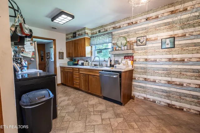 $209,909 | 9100 Highway 131, Washburn, TN 37888