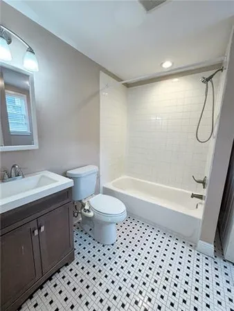 $1,300 | 2113 South Liberty Street, New Orleans, LA 70113