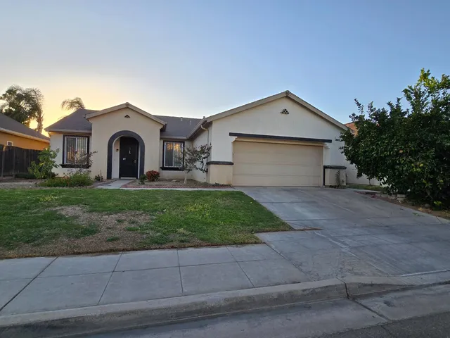 $460,000 | 2312 South Bush Avenue, Fresno, CA 93727
