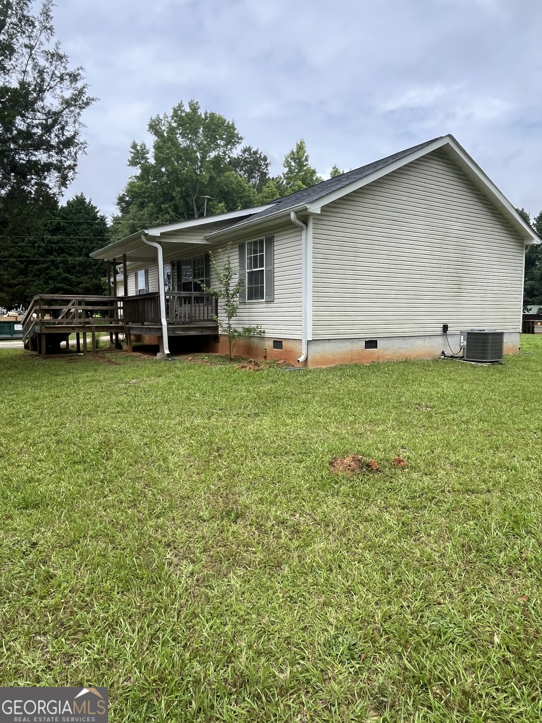 113 Hoyt Road Milner, GA 30257 - Photo 2 of 27