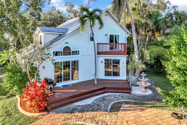 $950,000 | 1787 Seafan Circle, North Fort Myers, FL 33903