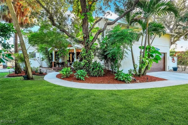 $950,000 | 1787 Seafan Circle, North Fort Myers, FL 33903