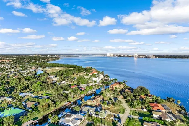 $950,000 | 1787 Seafan Circle, North Fort Myers, FL 33903