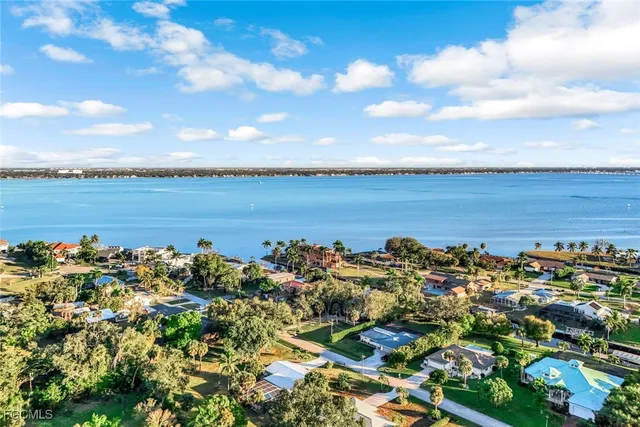 $950,000 | 1787 Seafan Circle, North Fort Myers, FL 33903