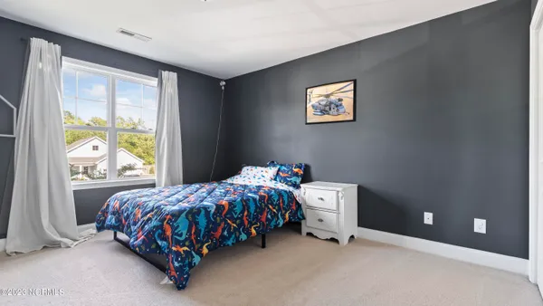 $2,400 | 111 Emerson Lane, Sneads Ferry, NC 28460