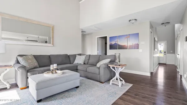 $2,400 | 111 Emerson Lane, Sneads Ferry, NC 28460