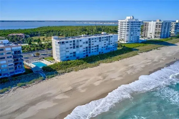 $2,200 | 10102 South Ocean Drive, Unit 107, Jensen Beach, FL 34957