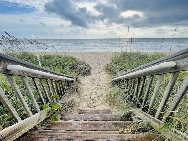 $2,200 | 10102 South Ocean Drive, Unit 107, Jensen Beach, FL 34957