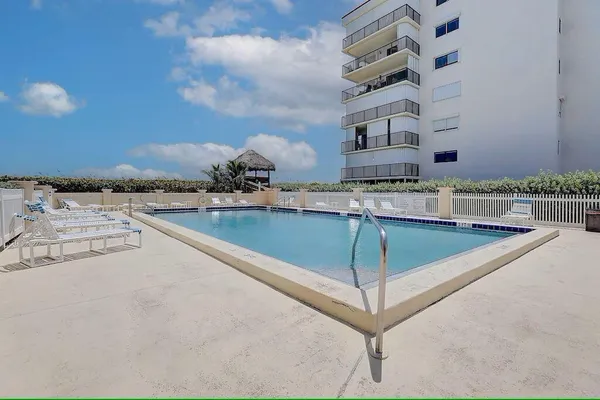 $2,200 | 10102 South Ocean Drive, Unit 107, Jensen Beach, FL 34957