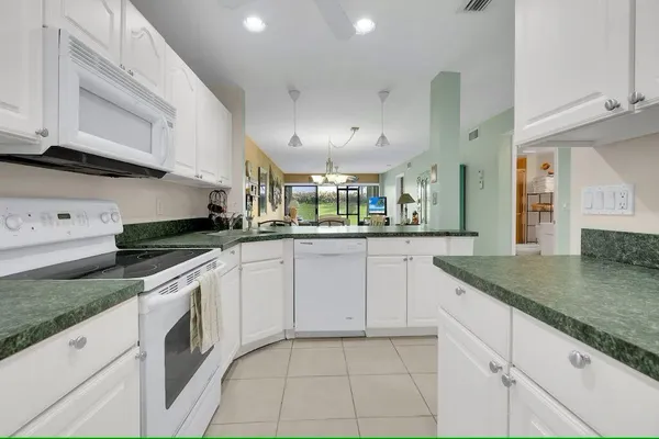 $2,200 | 10102 South Ocean Drive, Unit 107, Jensen Beach, FL 34957