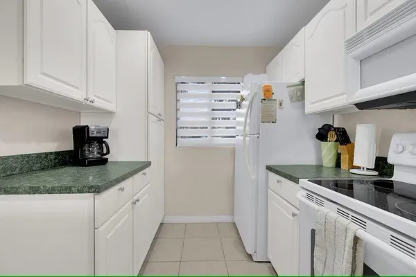 $2,200 | 10102 South Ocean Drive, Unit 107, Jensen Beach, FL 34957