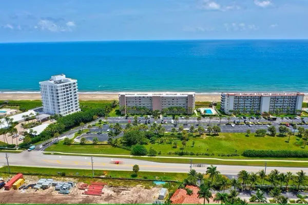 $2,200 | 10102 South Ocean Drive, Unit 107, Jensen Beach, FL 34957