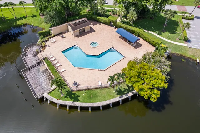 $689,000 | 2021 Northwest 15th Place, Delray Beach, FL 33445