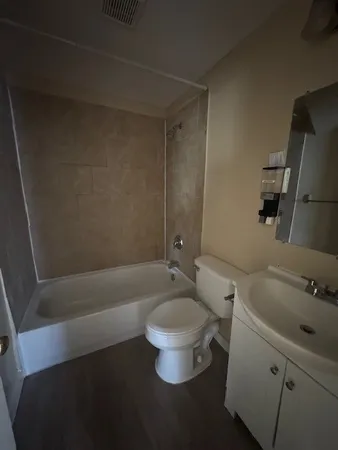 $950 | 1518.5 Albany Street, Brunswick, GA 31520