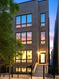 $789,000 | 867 North Marshfield Avenue, Unit 2, Chicago, IL 60622