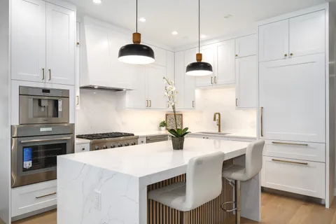 $789,000 | 867 North Marshfield Avenue, Unit 2, Chicago, IL 60622