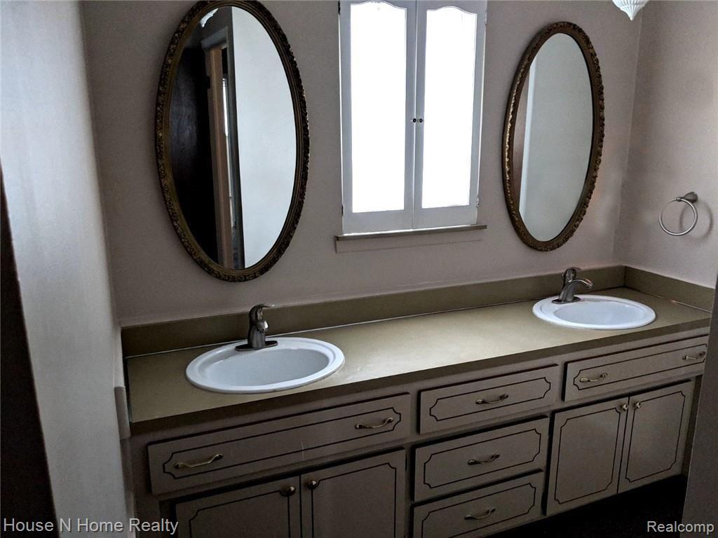 92 Manor Way Rochester Hills, MI 48309 - Photo 14 of 35