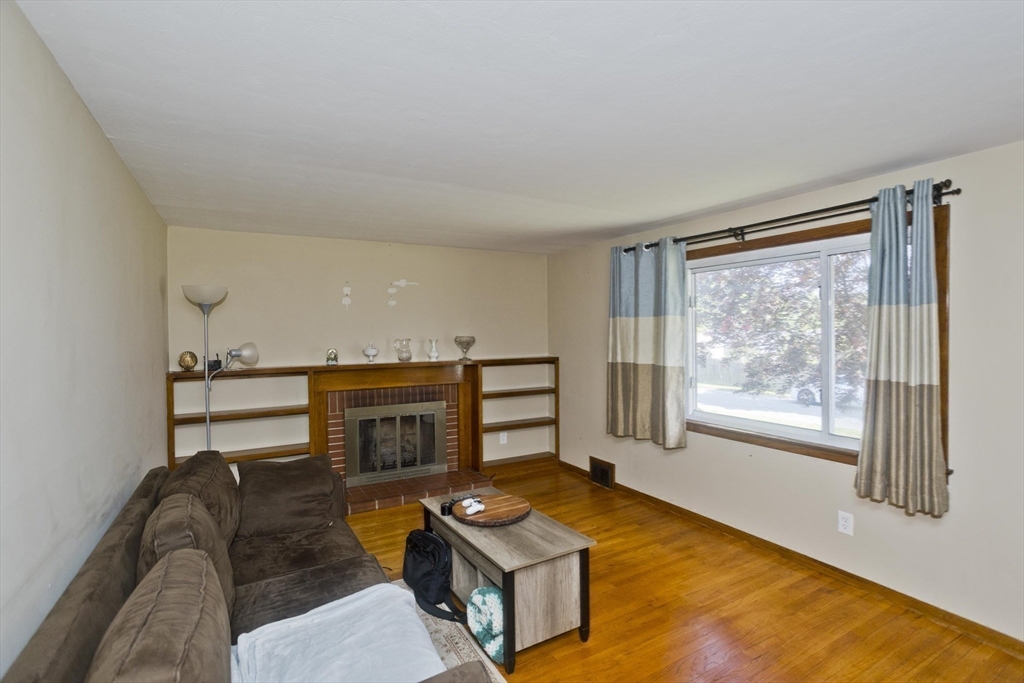 93 Moss Road Springfield, MA 01119 - Photo 17 of 40