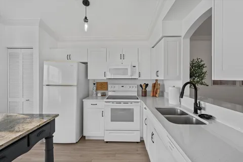 $425,000 | 7266 Burgess Drive, Lake Worth, FL 33467