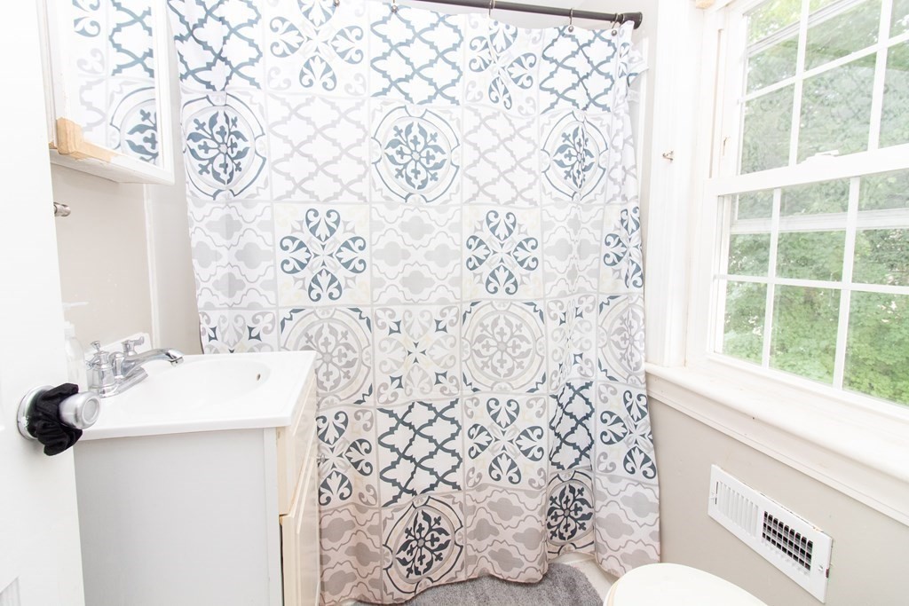 22 Laurel Hill Road Southbridge, MA 01550 - Photo 19 of 25 Gallery Image 19