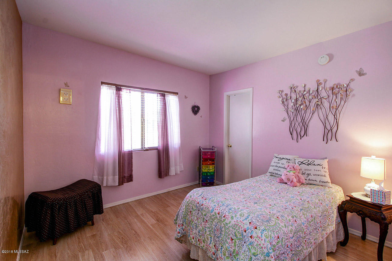 5526 South Swires Road Tucson, AZ 85746 - Photo 16 of 23 Gallery Image 16