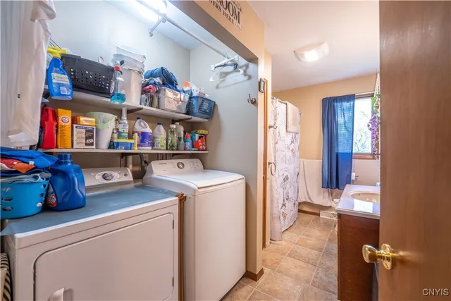 $419,000 | 3039-3041 Oneida Street, Paris, NY 13456