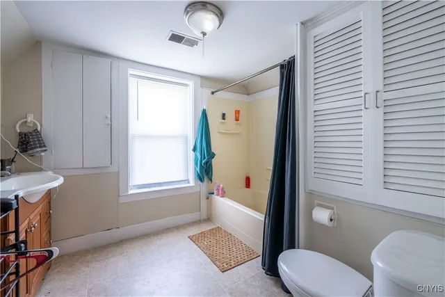 $419,000 | 3039-3041 Oneida Street, Paris, NY 13456