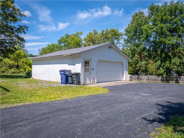 $419,000 | 3039-3041 Oneida Street, Paris, NY 13456