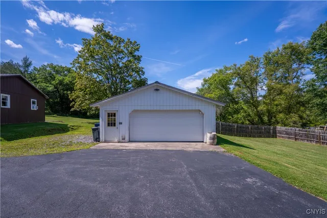 $419,000 | 3039-3041 Oneida Street, Paris, NY 13456