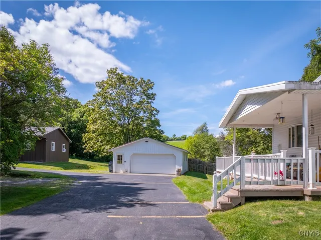 $419,000 | 3039-3041 Oneida Street, Paris, NY 13456