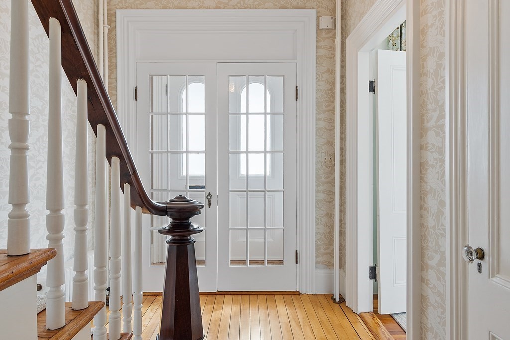102 Sudbury Road Concord, MA 01742 - Photo 3 of 37 Gallery Image 3