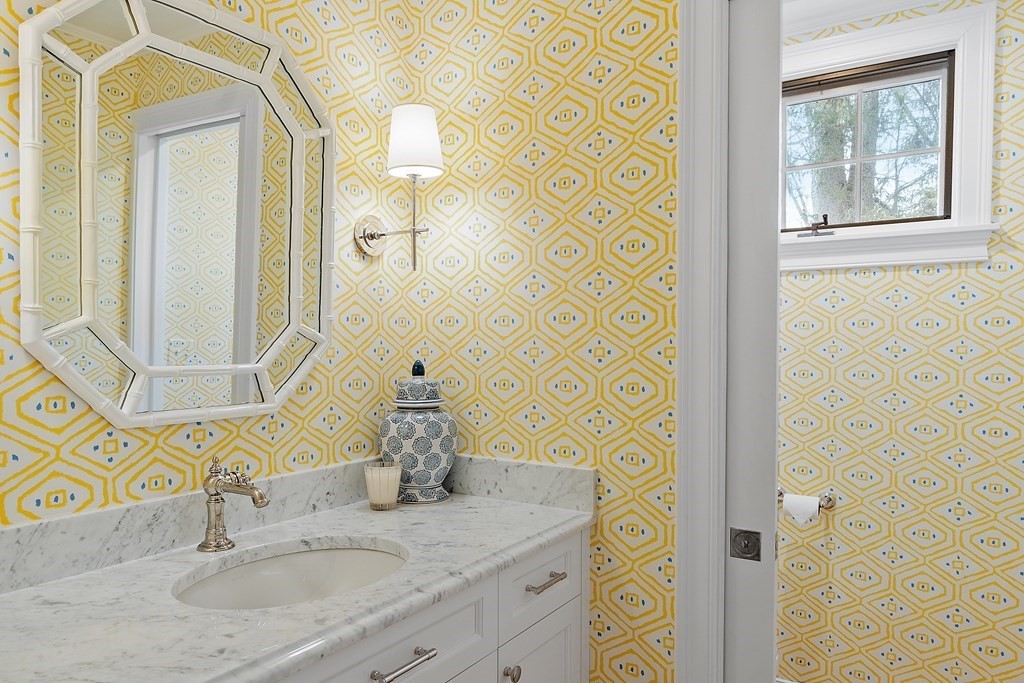 102 Sudbury Road Concord, MA 01742 - Photo 10 of 37 Gallery Image 10