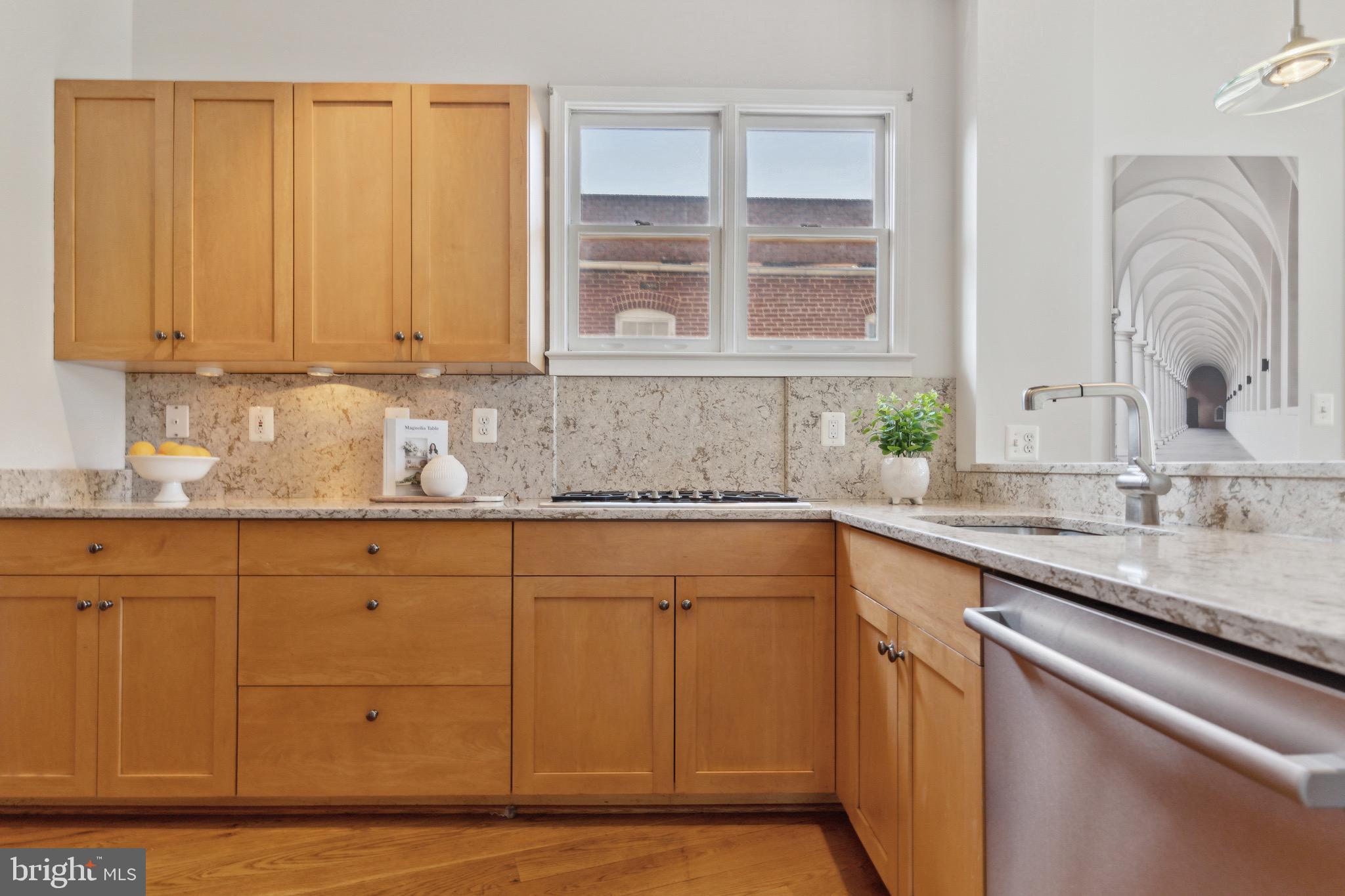27 Logan Circle Northwest, Unit 14 Washington, DC 20005 - Photo 13 of 34