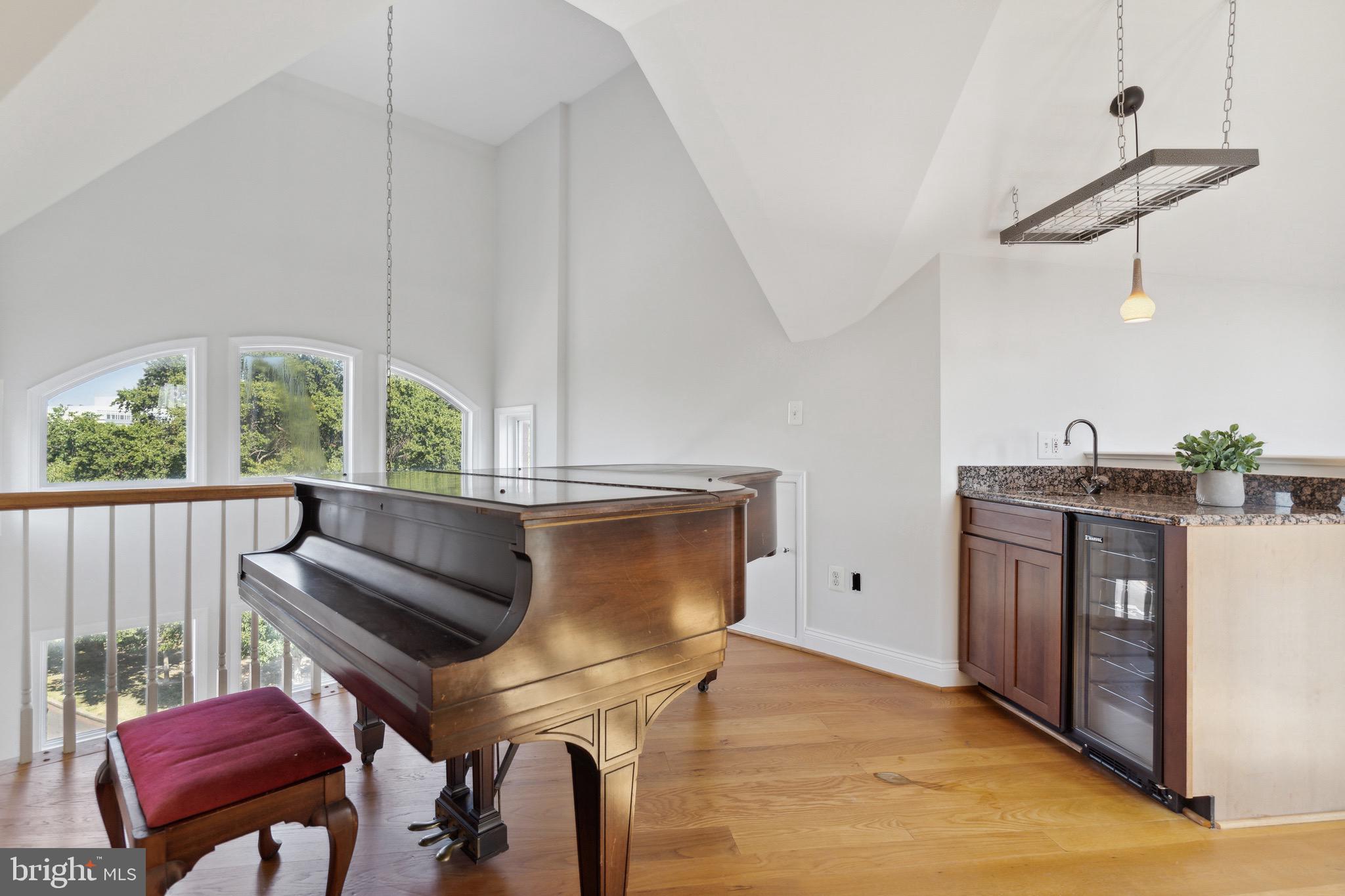 27 Logan Circle Northwest, Unit 14 Washington, DC 20005 - Photo 27 of 34