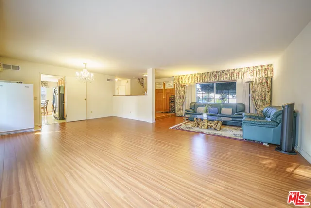 $949,900 | 10228 Hanna Avenue, Chatsworth, CA 91311