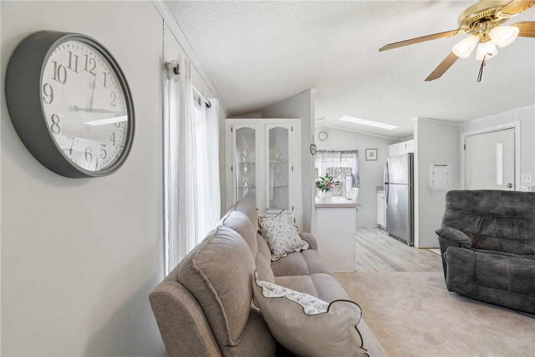 27 Woodward Road Lincoln, RI 02865 - Photo 8 of 20 Living room