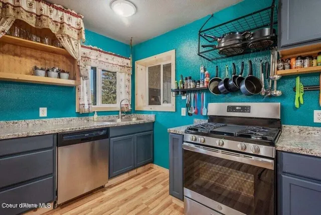 $525,000 | 9132 Highway 57, Priest River, ID 83856