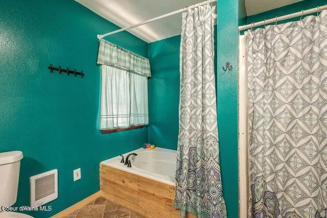 $525,000 | 9132 Highway 57, Priest River, ID 83856