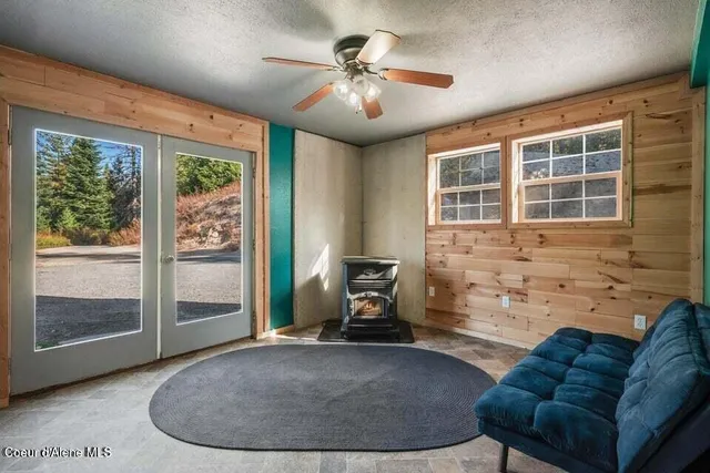 $525,000 | 9132 Highway 57, Priest River, ID 83856