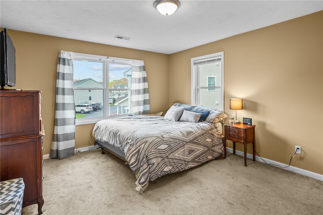 47 Silver Cup Circle West Warwick, RI 02893 - Photo 17 of 44