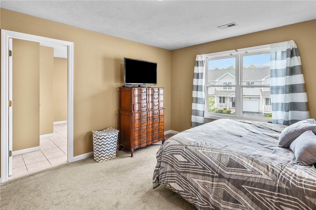 47 Silver Cup Circle West Warwick, RI 02893 - Photo 19 of 44