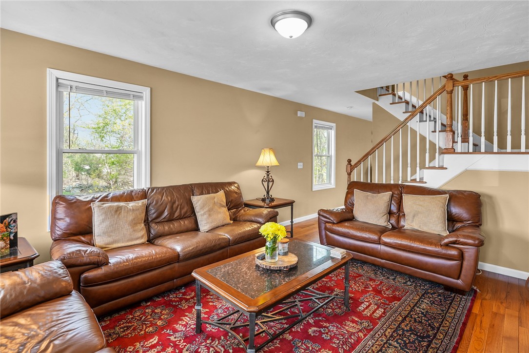 47 Silver Cup Circle West Warwick, RI 02893 - Photo 4 of 44