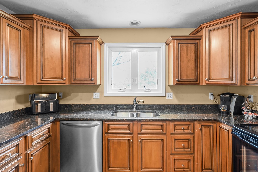 47 Silver Cup Circle West Warwick, RI 02893 - Photo 42 of 44