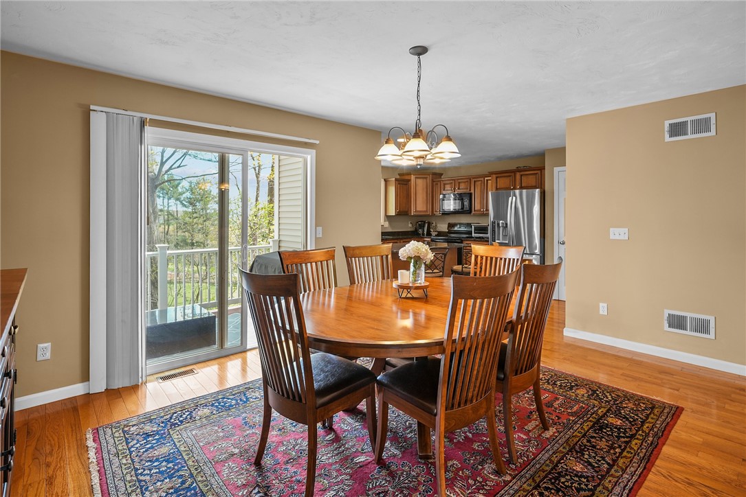 47 Silver Cup Circle West Warwick, RI 02893 - Photo 6 of 44