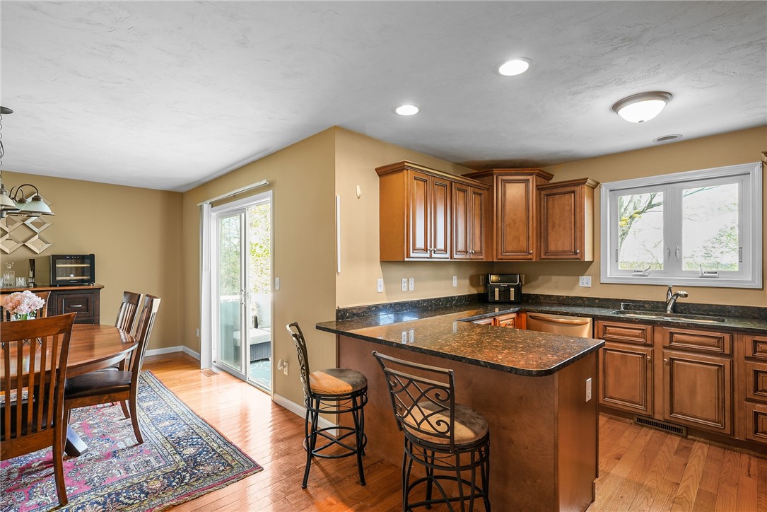 47 Silver Cup Circle West Warwick, RI 02893 - Photo 10 of 44