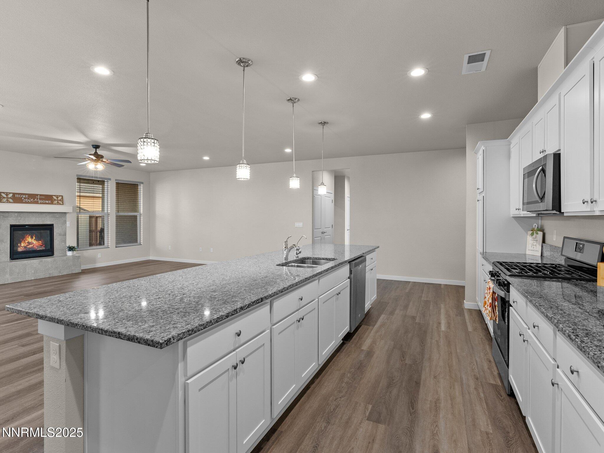 508 Wedge Lane Fernley, NV 89408 - Photo 11 of 36 508 Wedge Ln-110