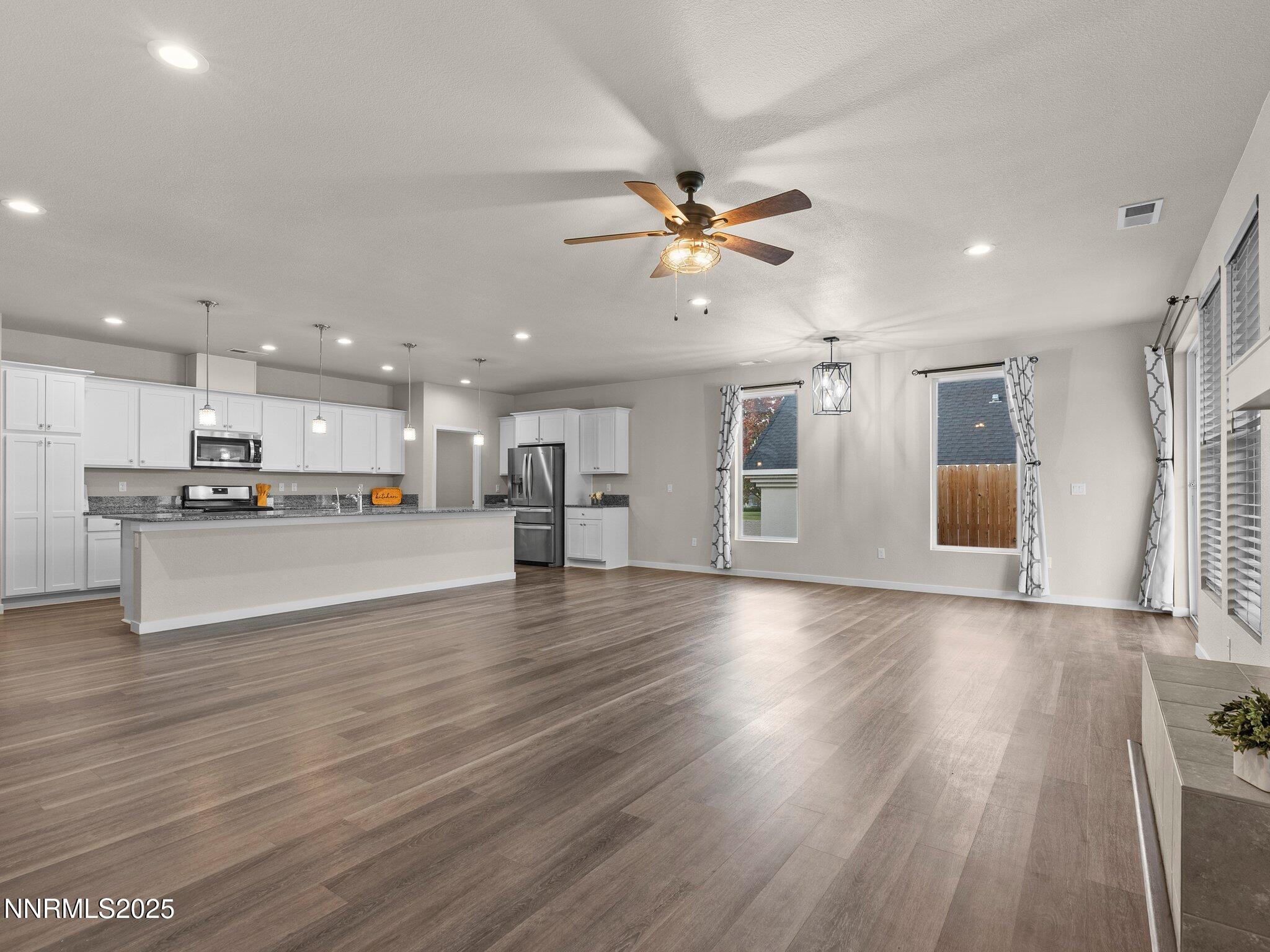 508 Wedge Lane Fernley, NV 89408 - Photo 14 of 36 508 Wedge Ln-117