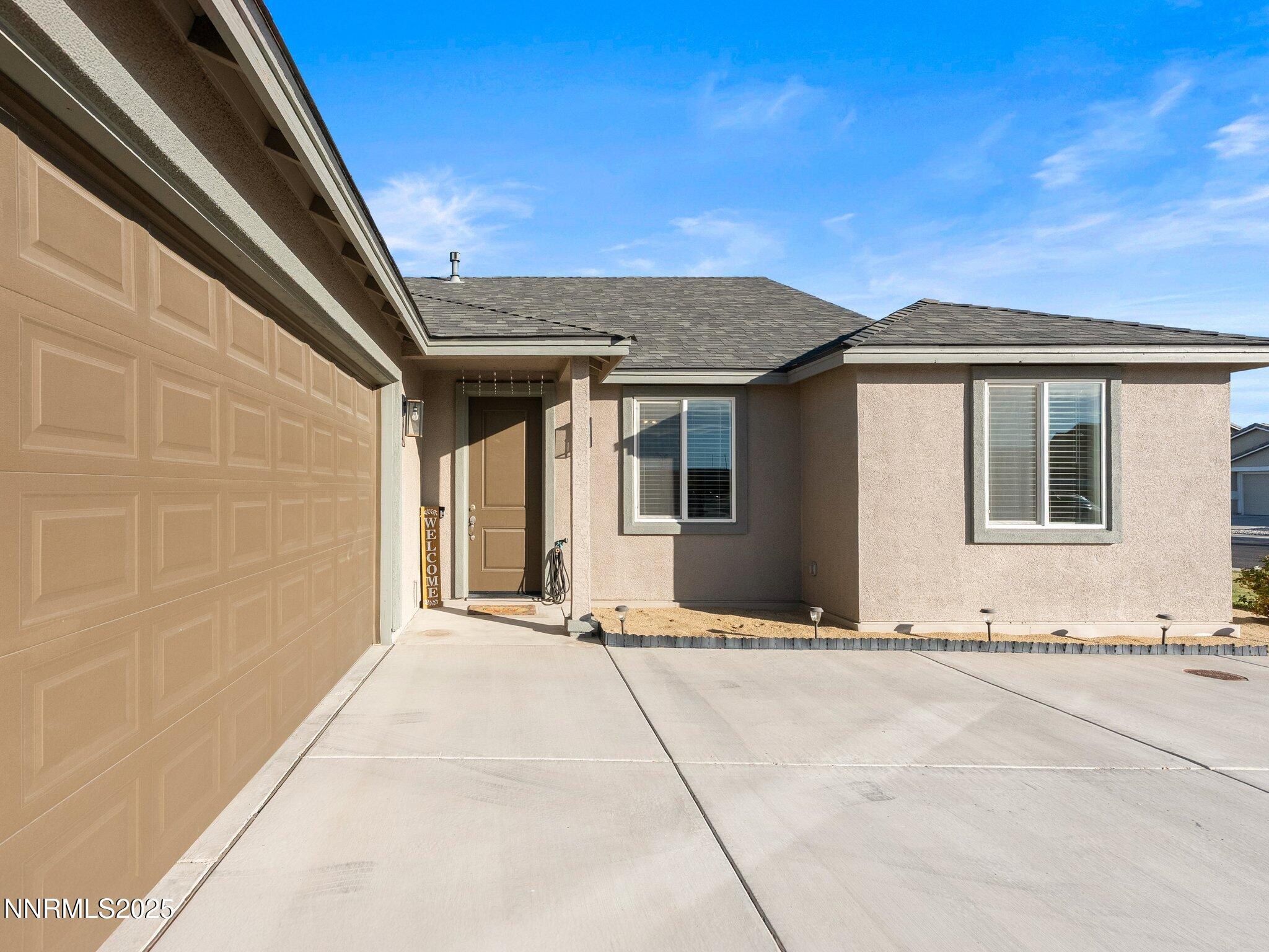 508 Wedge Lane Fernley, NV 89408 - Photo 3 of 36 508 Wedge Ln-105