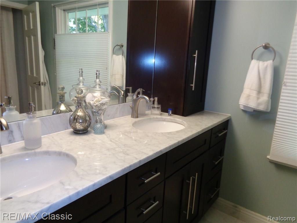 998 Top View Road Bloomfield Hills, MI 48304 - Photo 33 of 50 DSC01094.JPG
