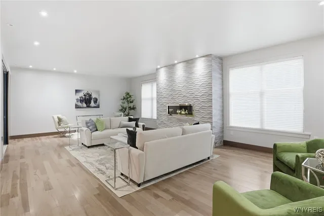 $929,900 | 673 Potomac Avenue, Buffalo, NY 14222